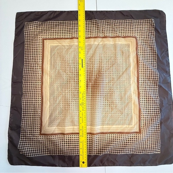 Vintage Nylon Brown Fall Scarf Patterned Square 27" Cream Wrap‎ - Picture 8 of 9